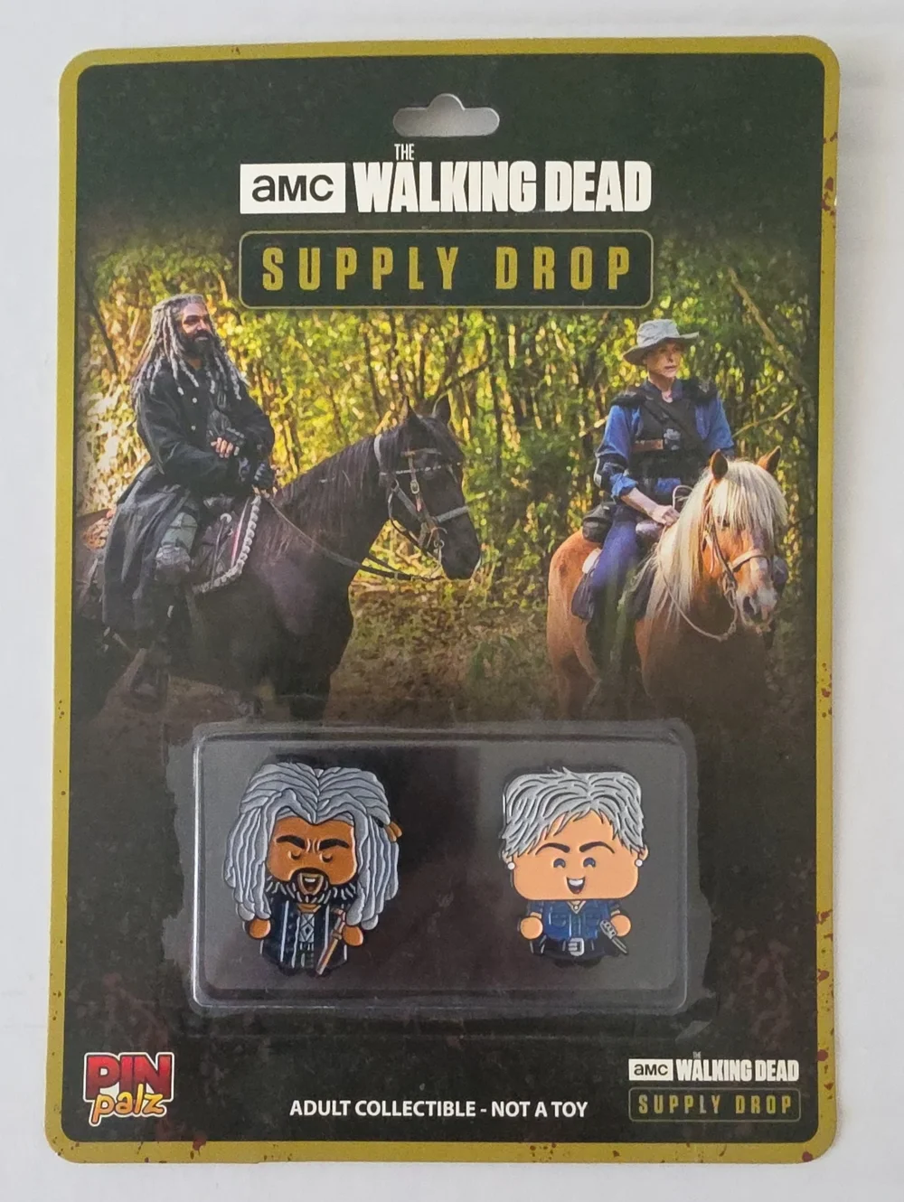 The Walking Dead Supply Drop Carol & King Ezekiel Pin Set, AMC Walkers Zombies